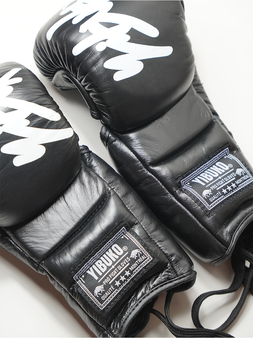 LACE-UP MMA GLOVE (BLACK/WHITE)
